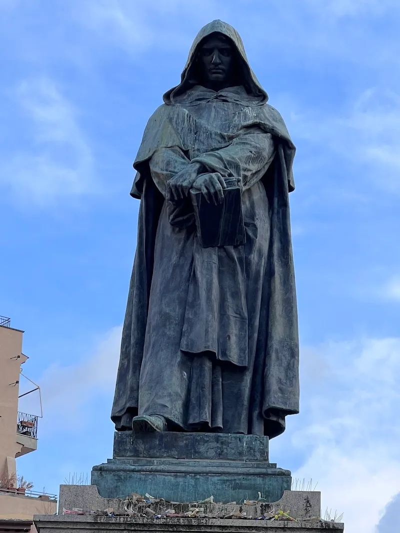 Monumento a Giordano Bruno sculpture in Rome, LZ