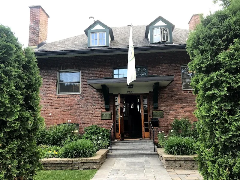 Mount Royal Tennis Club sports club in Westmount, QC