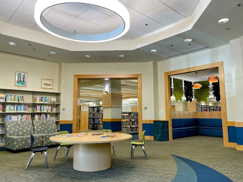 Mountain View Public Library library in Mountain View, CA