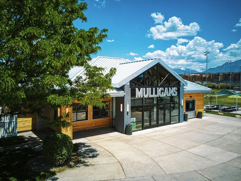 Mulligans Golf & Games golf course in South Jordan, UT