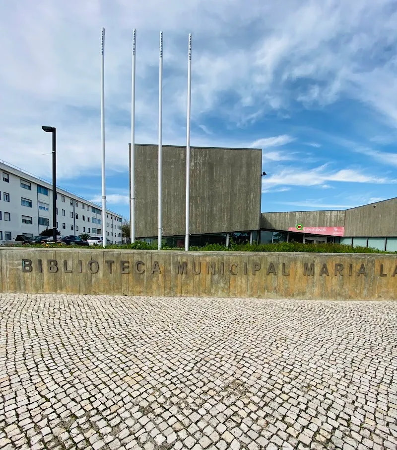 Municipal Library Maria Lamas library in Caparica, Almada