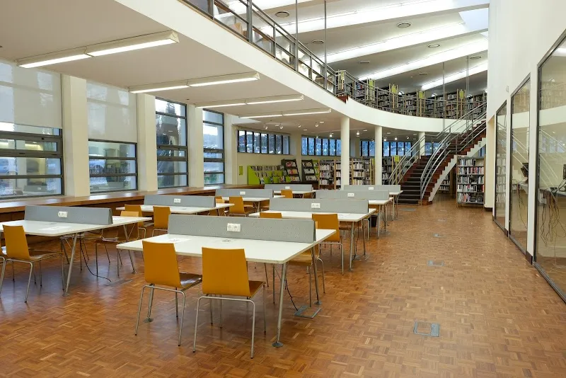 Municipal Library of Oeiras library in Oeiras, Oeiras