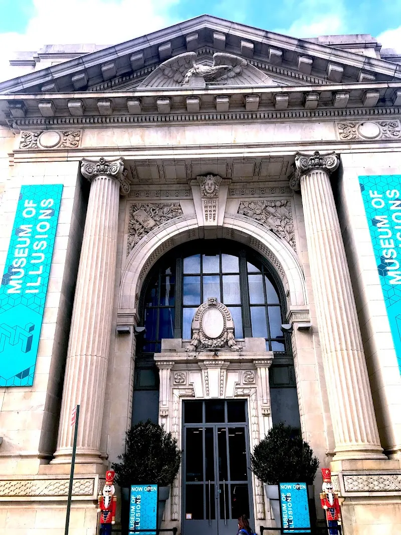 Museum of Illusions - New York museum in New York City, NY