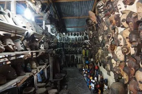 MWENGE WOODCAVERS MARKET cultural center in Dar es Salaam, DS