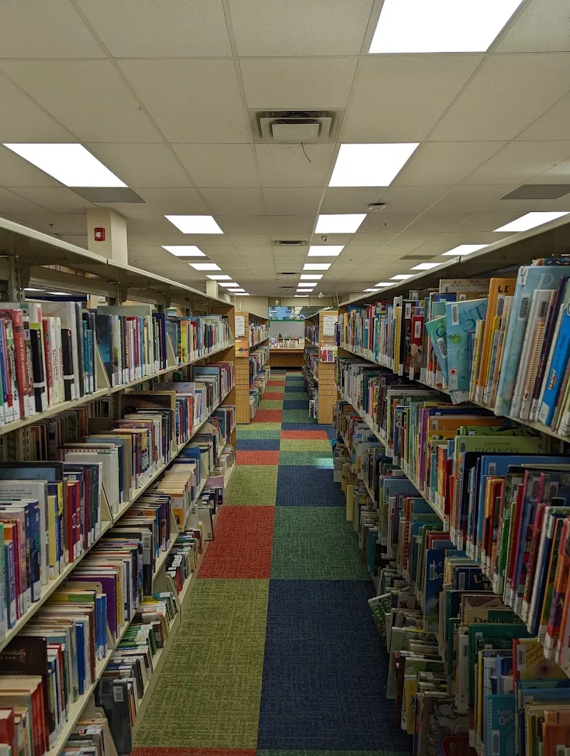 Newmarket Public Library library in Newmarket, ON