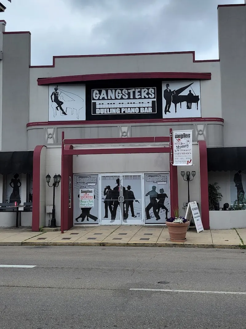 Newport Gangster Tour tourist information center in Newport, KY