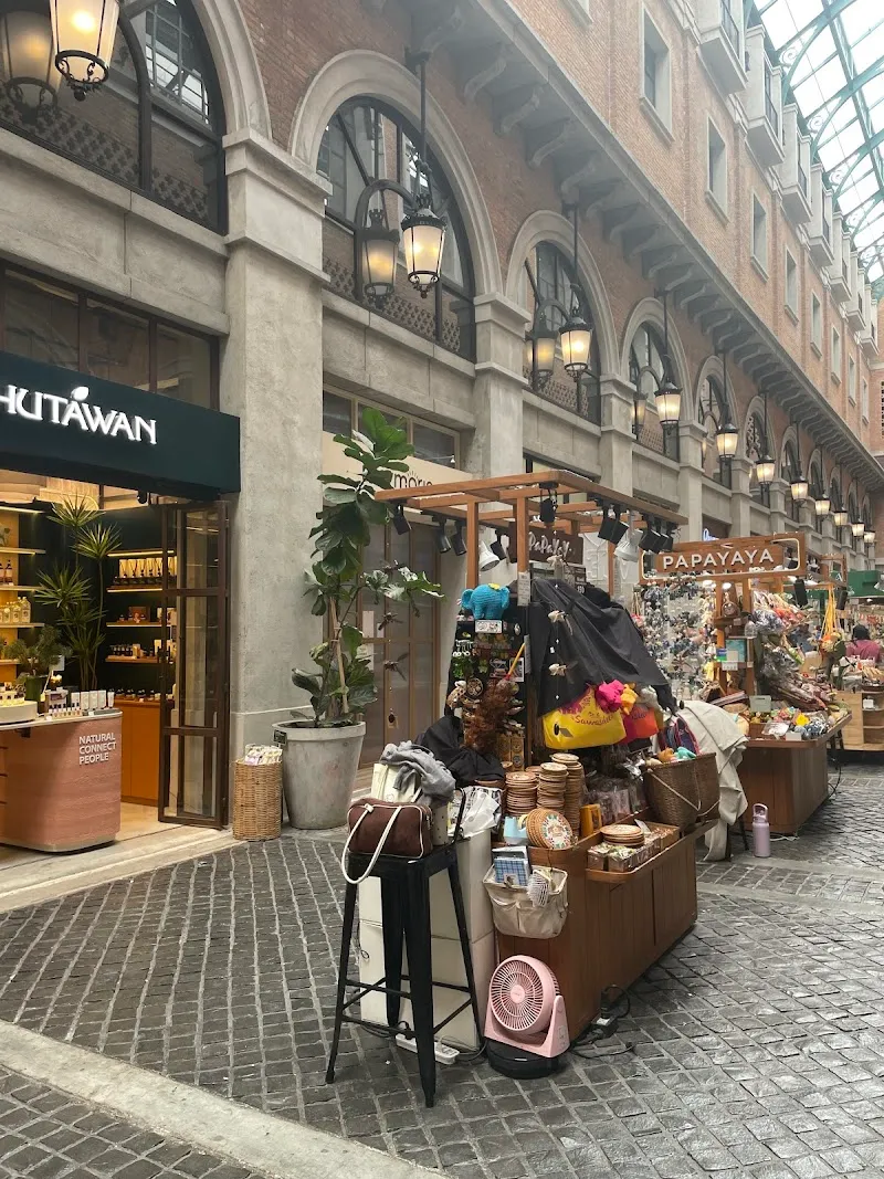 Nimman Plaza entertainment in Nimmanhaemin, CM