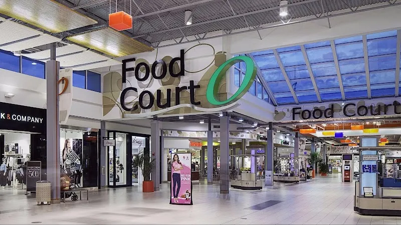 Oakwood Center shopping mall in Algiers, LA