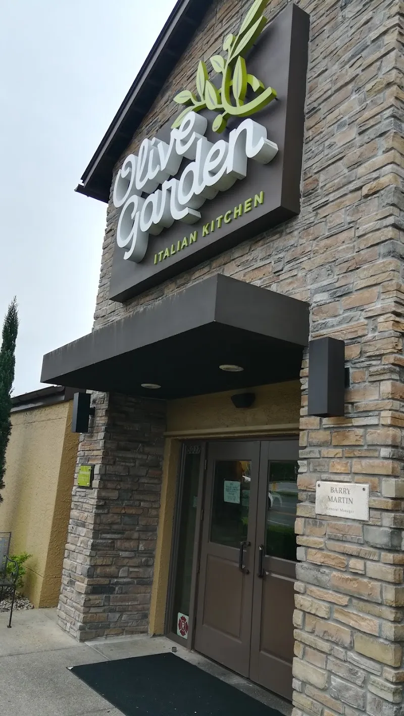 Olive Garden Italian Restaurant Italian in Ferry Pass, FL