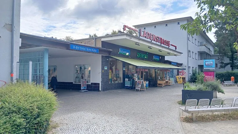 Onkel Toms Ladenstraße shopping mall in Lichterfelde, BE