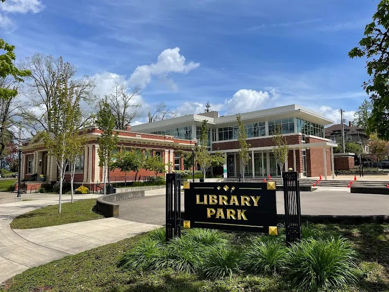 Oregon City Public Library library in Oregon City, OR