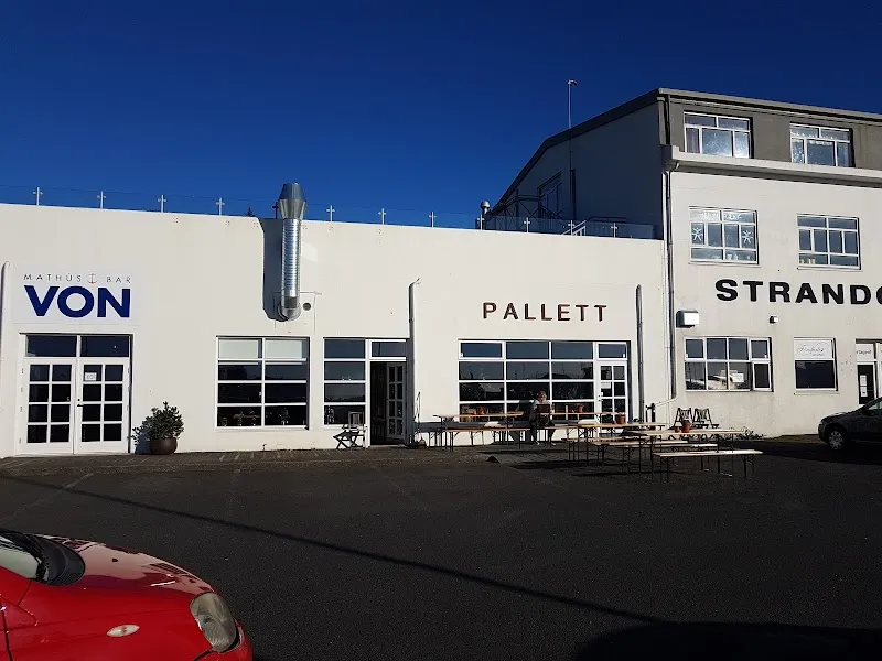 Pallett coffee shop in Hafnarfjörður, CR