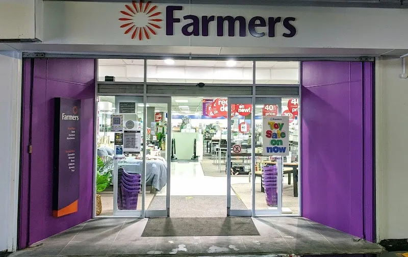 Papakura Farmers Market cafe in Papakura, AKL