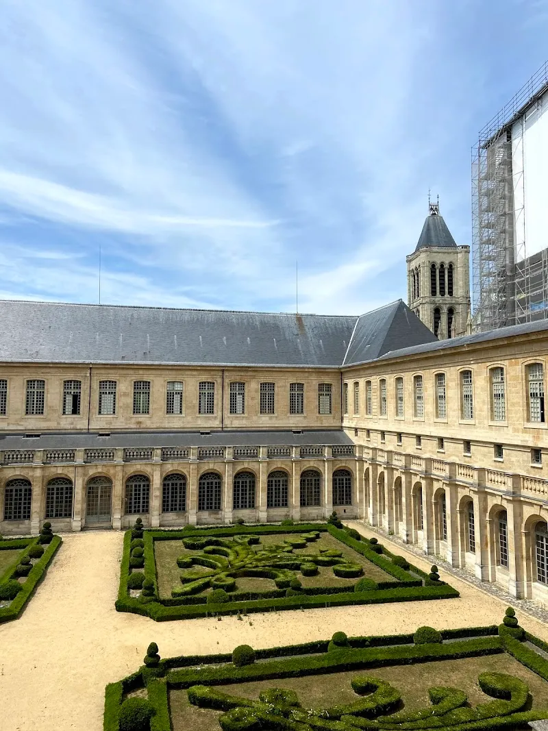 Parc de la Légion d'Honneur park in Saint-Denis, IDF