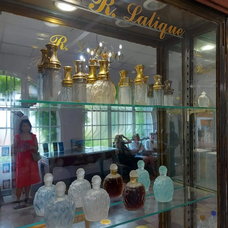 Parfumerie Molinard - Bastide historique & Musée clothing store in Grasse, PACA