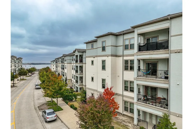 Park at Bayside Apartments apartment building in Rowlett, TX