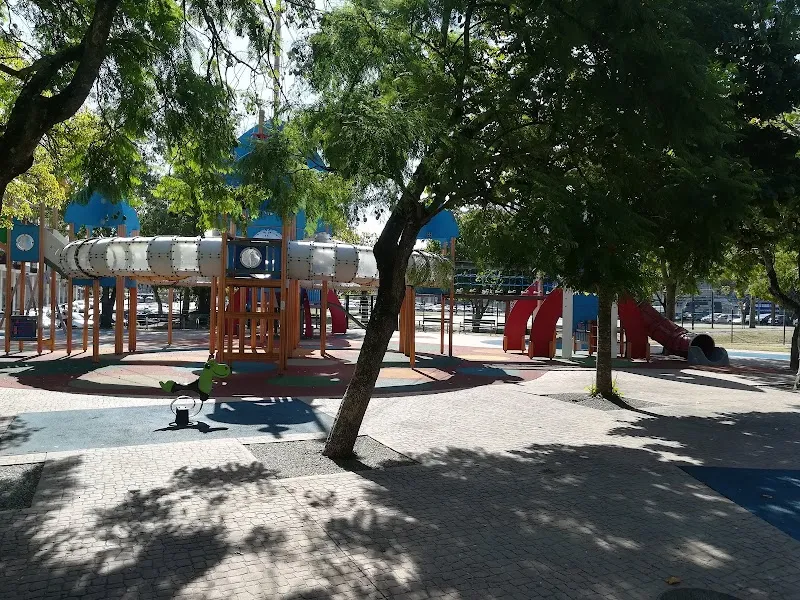 Park Delfim de Guimarães city park in Amadora, Amadora