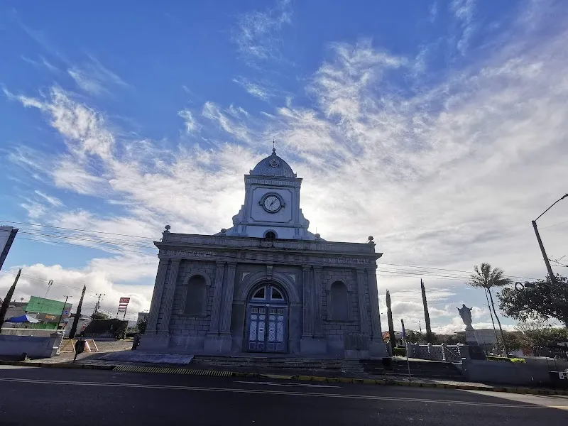 Parque Central de Tibás playground in Tibás, SJ