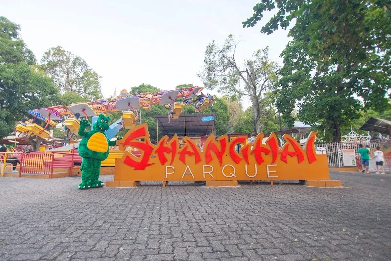 Parque Shanghai amusement park in Penha, RJ