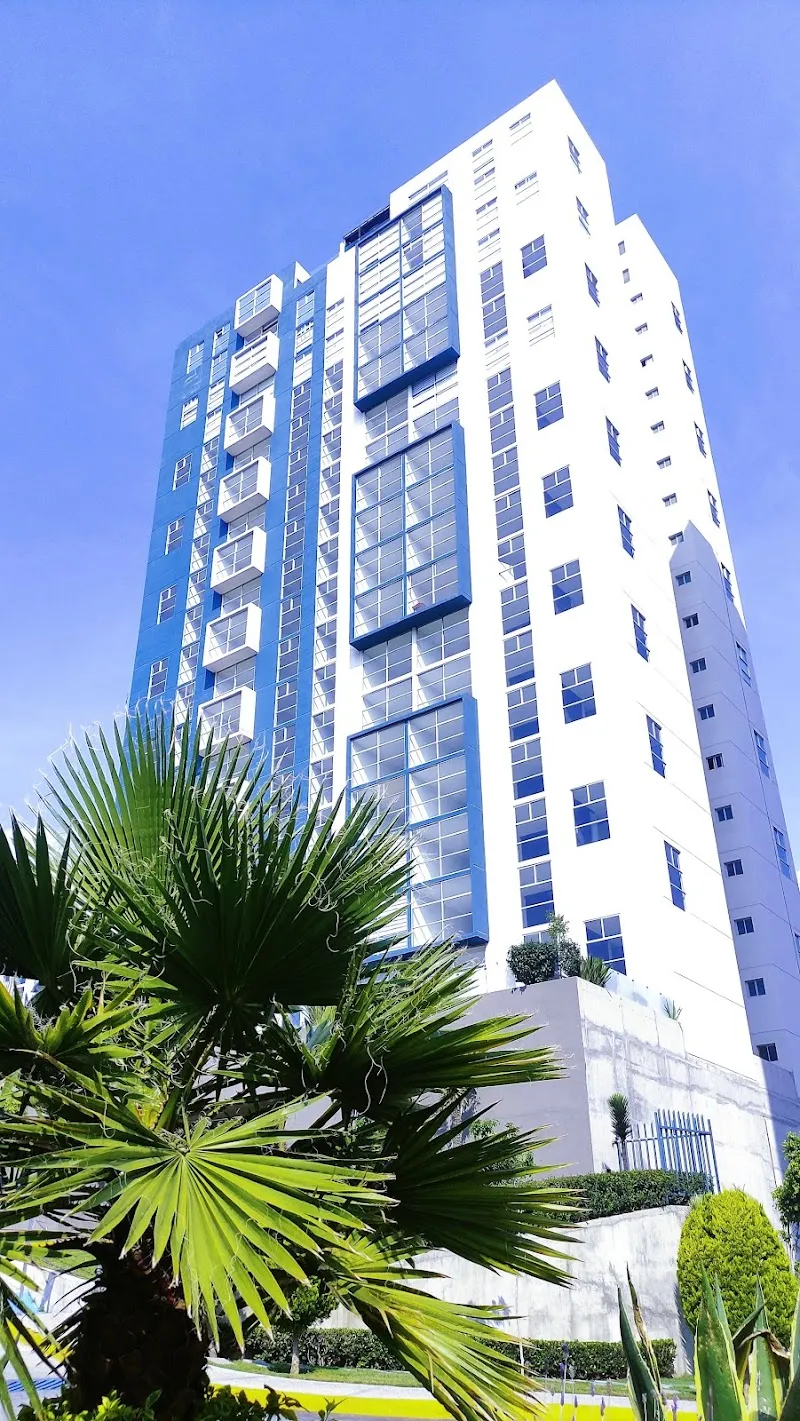 Paseos del Bosque I apartment complex in Huixquilucan, Edomex