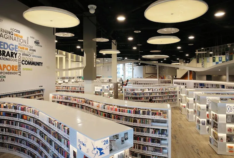 Pasir Ris Library library in Pasir Ris, SG