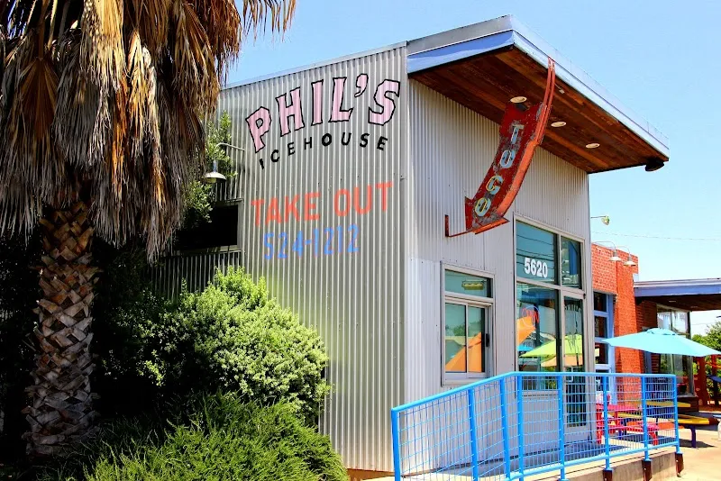 Phil's Icehouse Burgers in Austin, TX