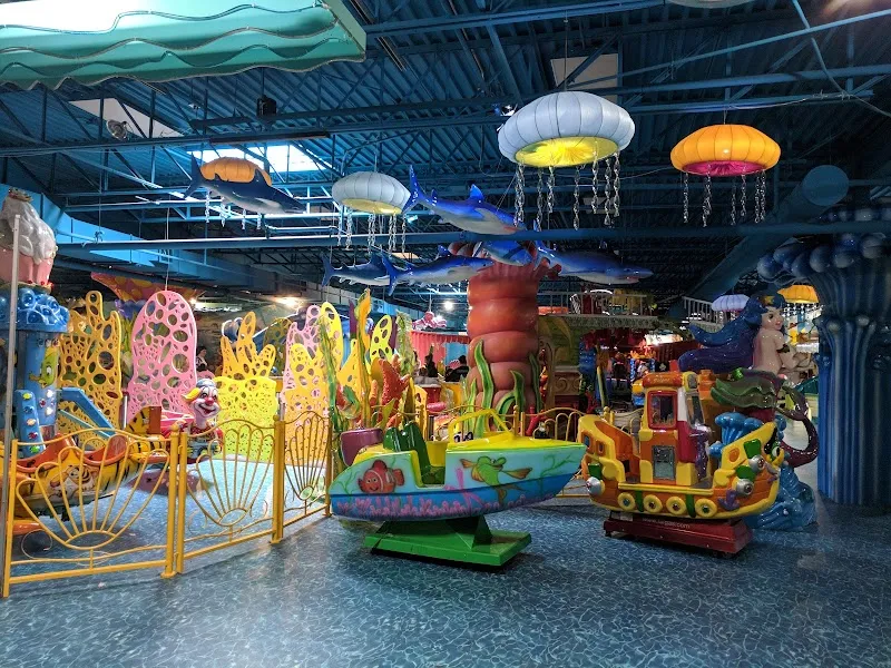 PI-O Amusement Park amusement center in Longueuil, QC