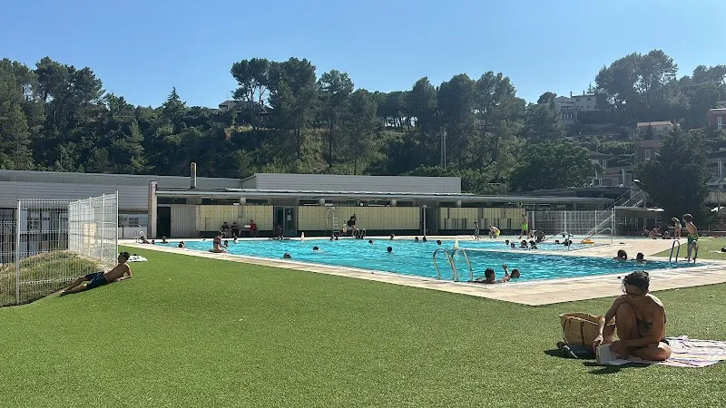 Piscina Municipal de Corbera swimming pool in Corbera de Llobregat, CT