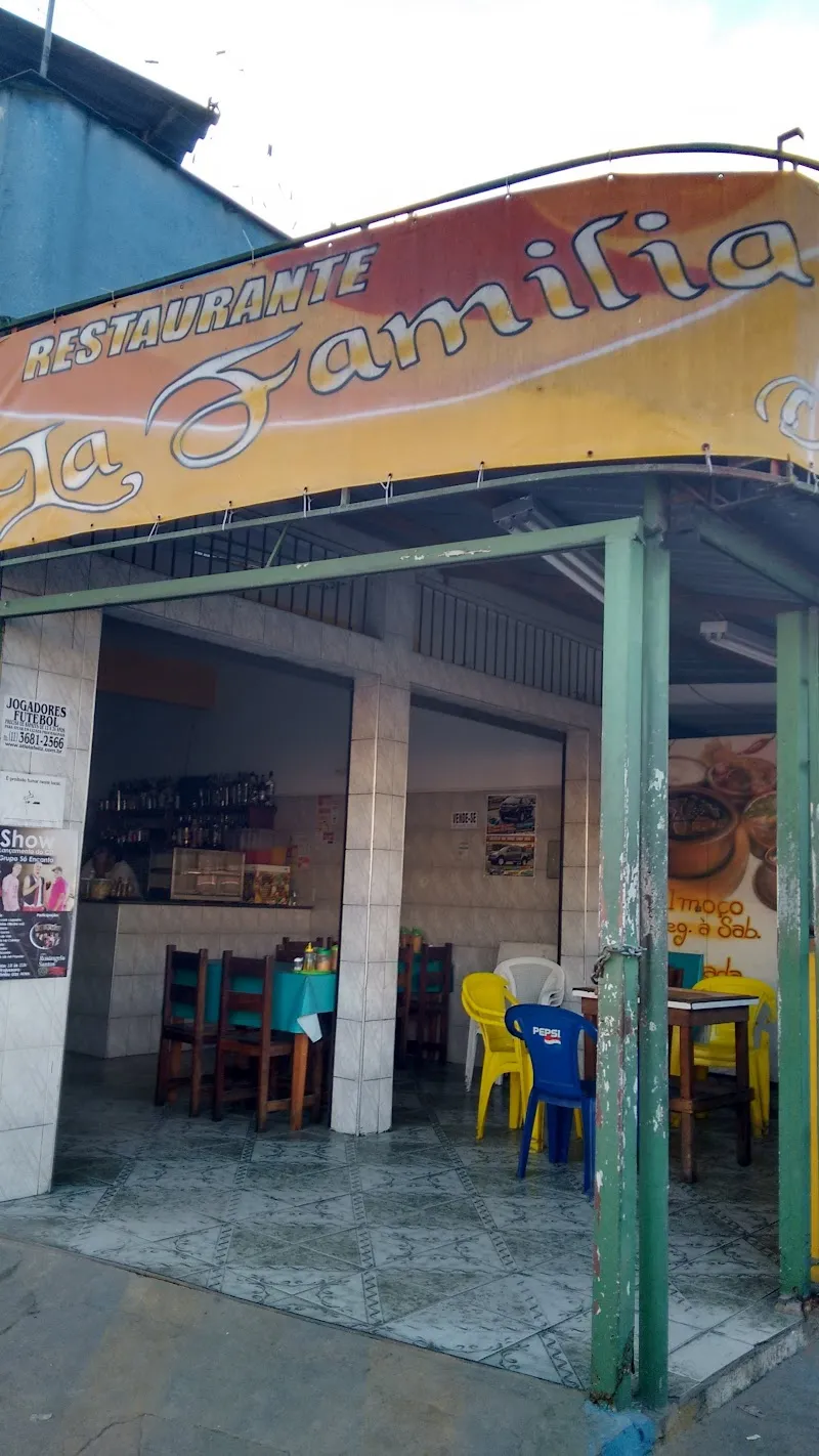 Pizzaria e Café Famiglia restaurant in Embu das Artes, SP