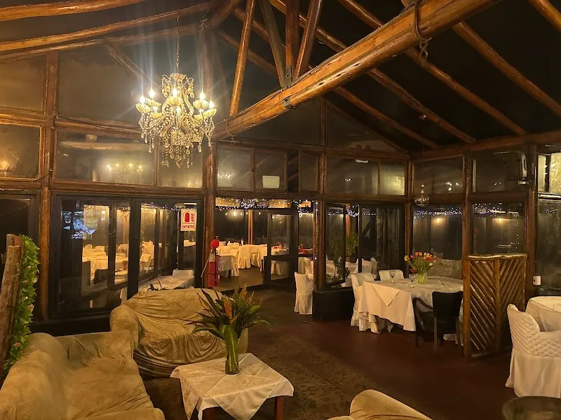 Pizzería Casa de Familia restaurant in Chorrillos, Lima