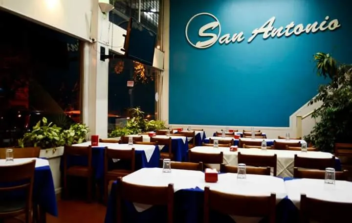 Pizzería La Vieja Estación restaurant in San Martín, BA