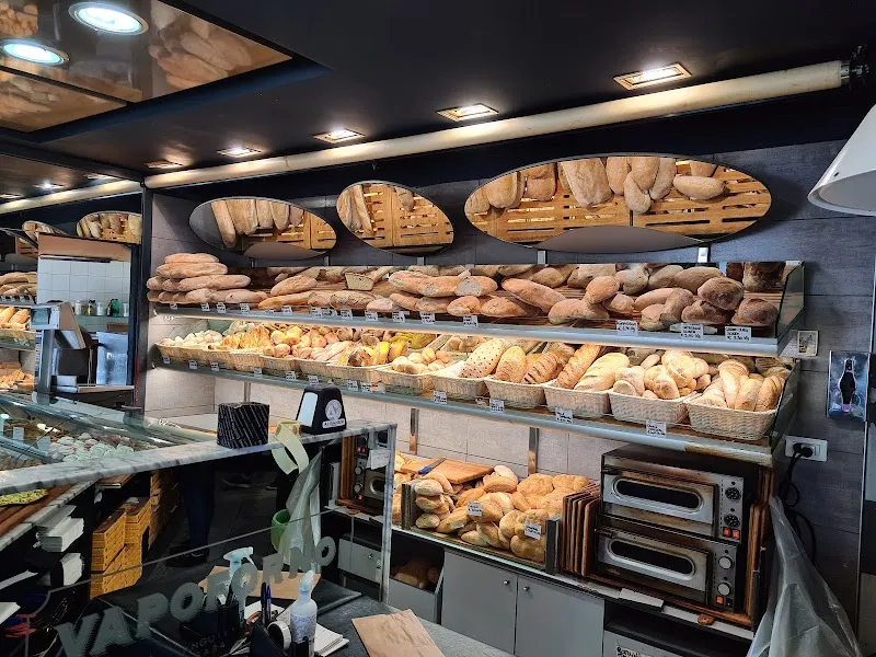 Pizzeria Al Forno da Gino restaurant in Anguillara Sabazia, Lazio