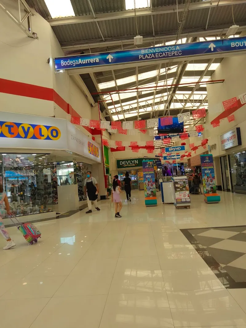 PLAZA ECATEPEC shopping mall in Ecatepec, Edomex