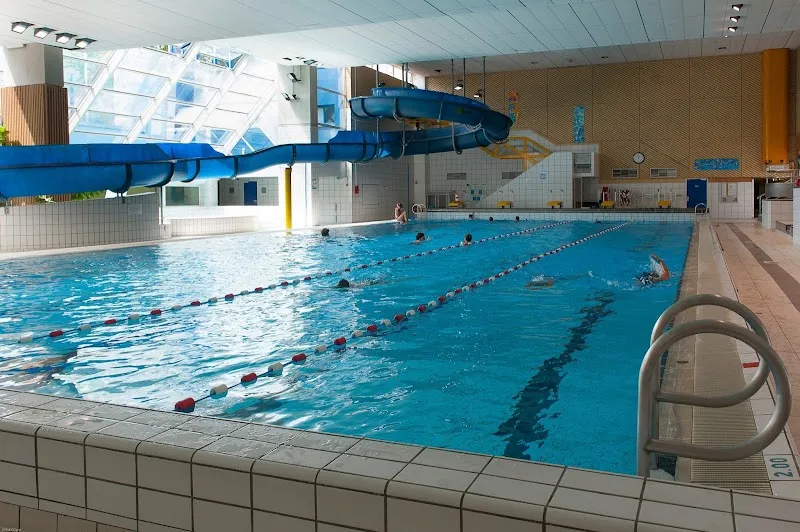 Pool De L'agora school in Evry, IDF