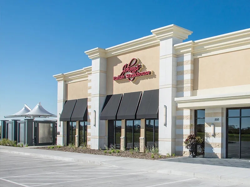 Prairie Crossing shopping mall in Altoona, IA