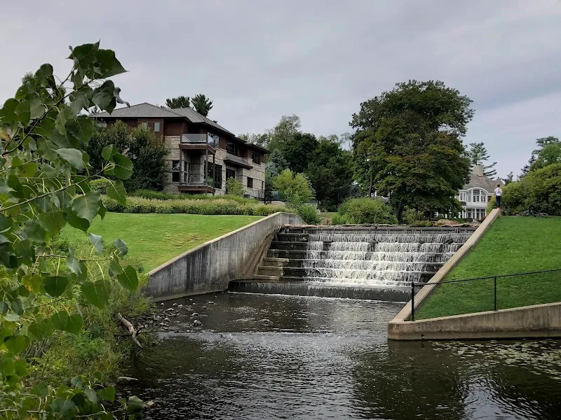 Quarton Lake park in Birmingham, MI