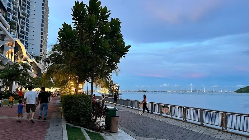 Queens Waterfront Viewing Spot tourist attraction in Penang, PG