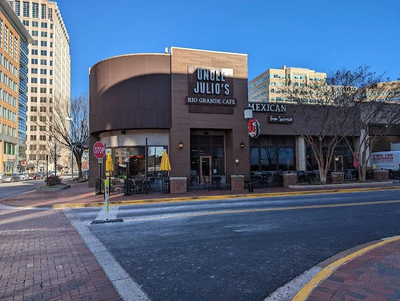 Reston Town Center shopping mall in Reston, VA