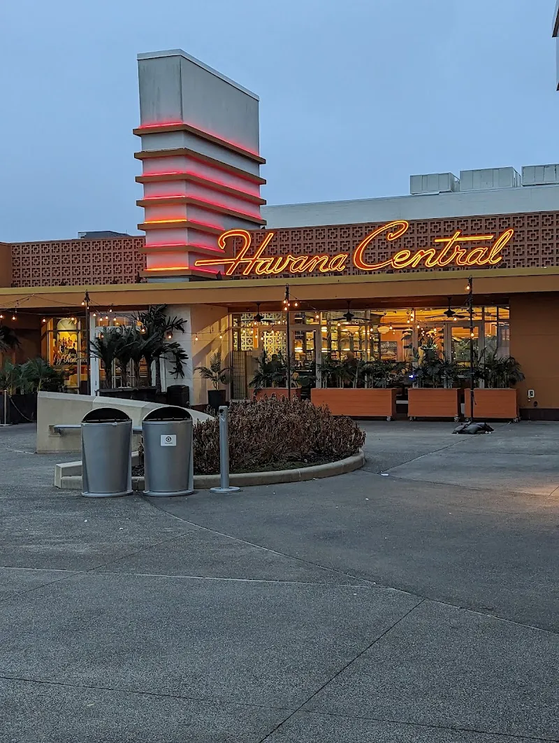 Roosevelt Field shopping mall in Garden City, NY