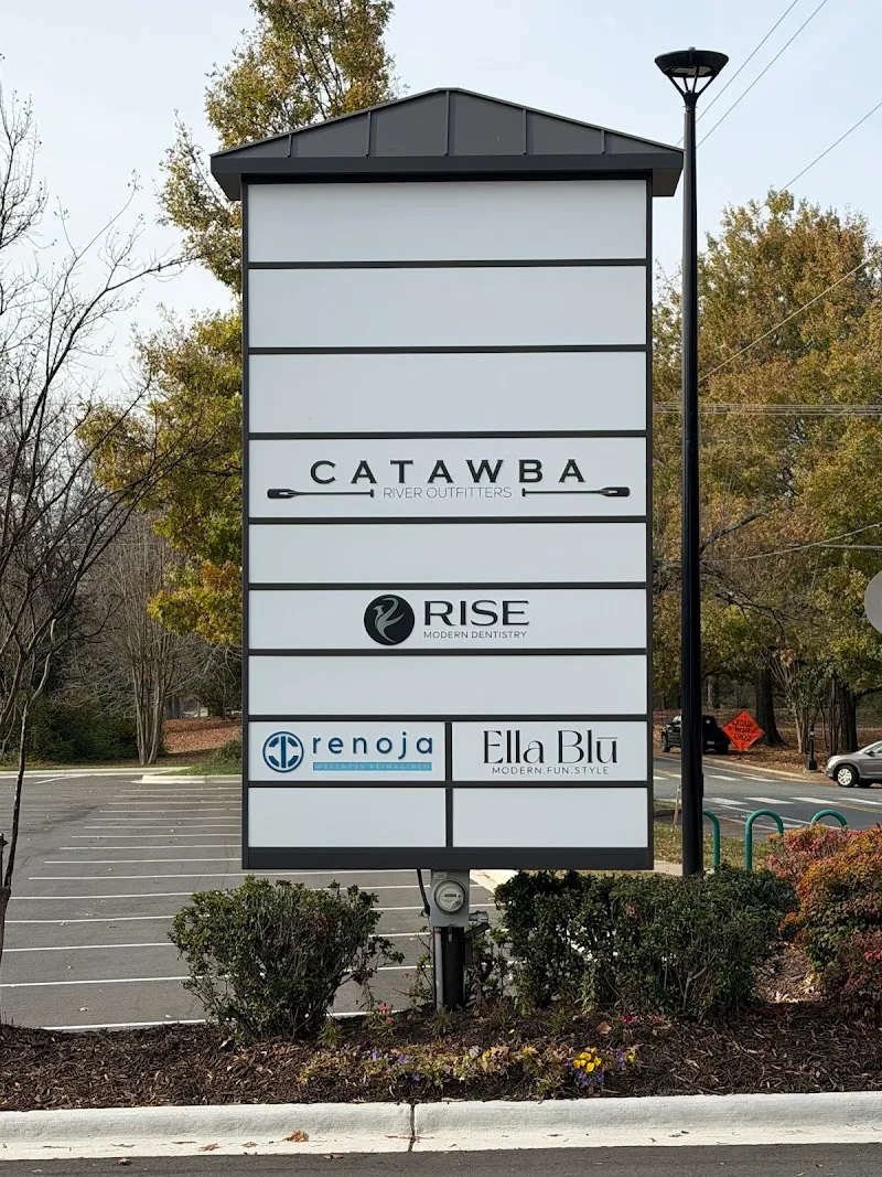 Sadler Square Shopping Center shopping mall in Davidson, NC