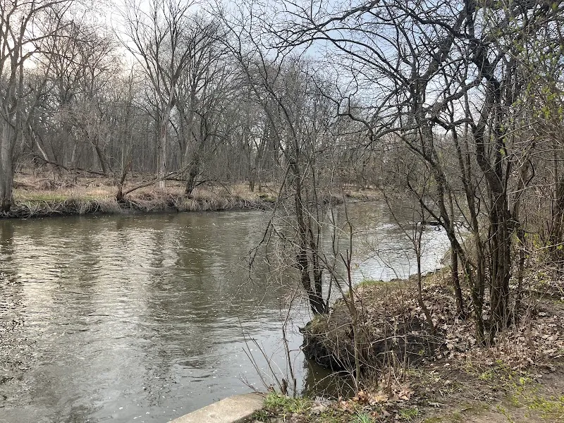 Salt Creek Trail System - Brown Unpaved Spur route in Brookfield, IL