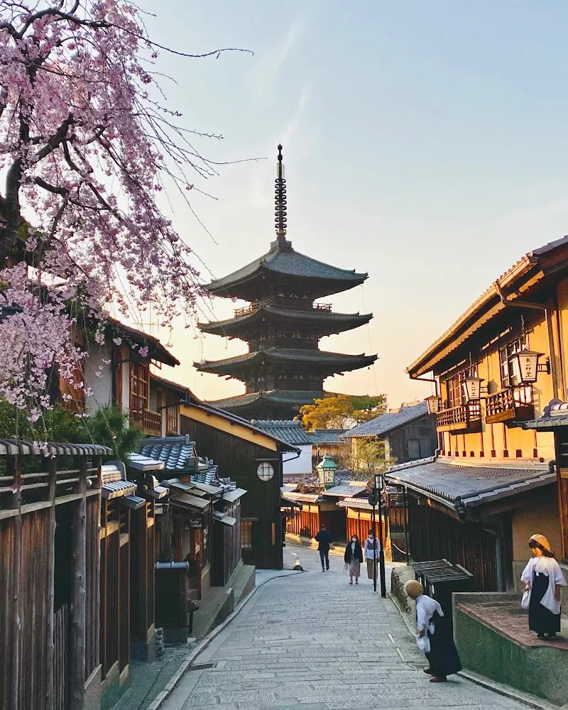 Sannenzaka tourist attraction in Higashiyama, KYO