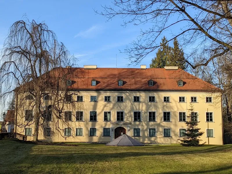 Schlosspark Ismaning park in Ismaning, BY