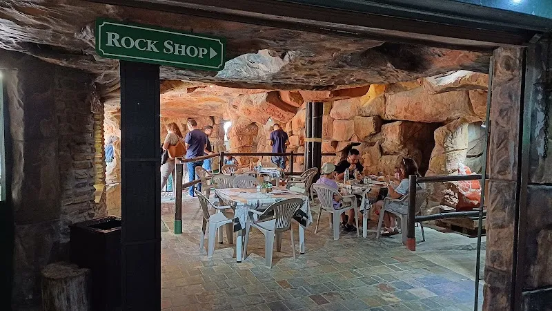 Scratch Patch Mineral World & Cave Golf jewelry store in Cape Town, WC