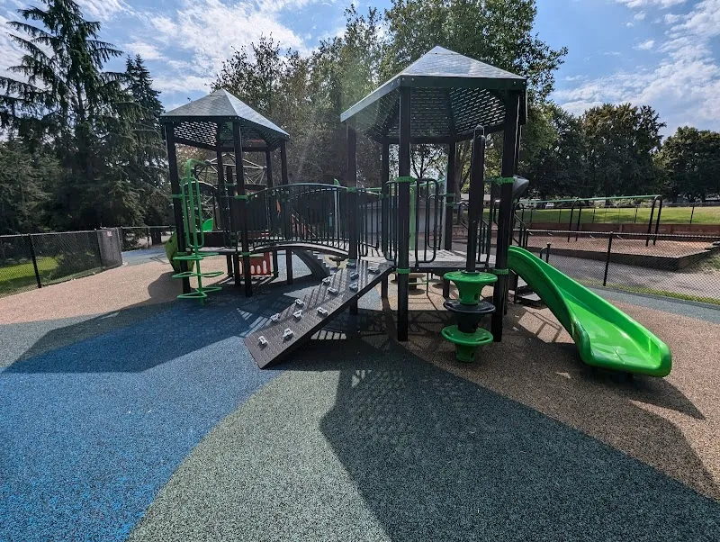 Seaview Park park in Edmonds, WA