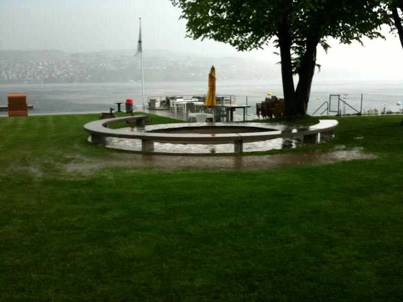 Seebad Bürger II public bath in Thalwil, ZH