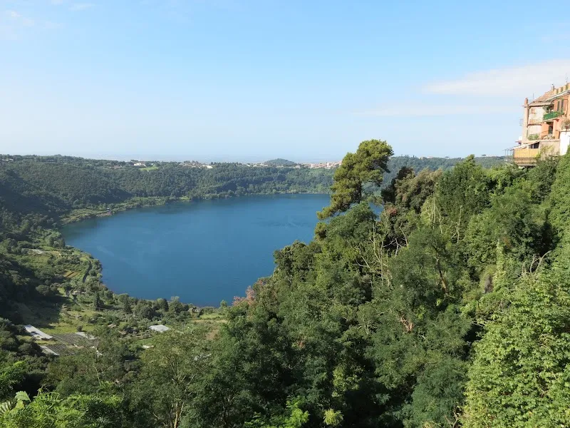 Sentiero lago Albano park in Frascati, Lazio