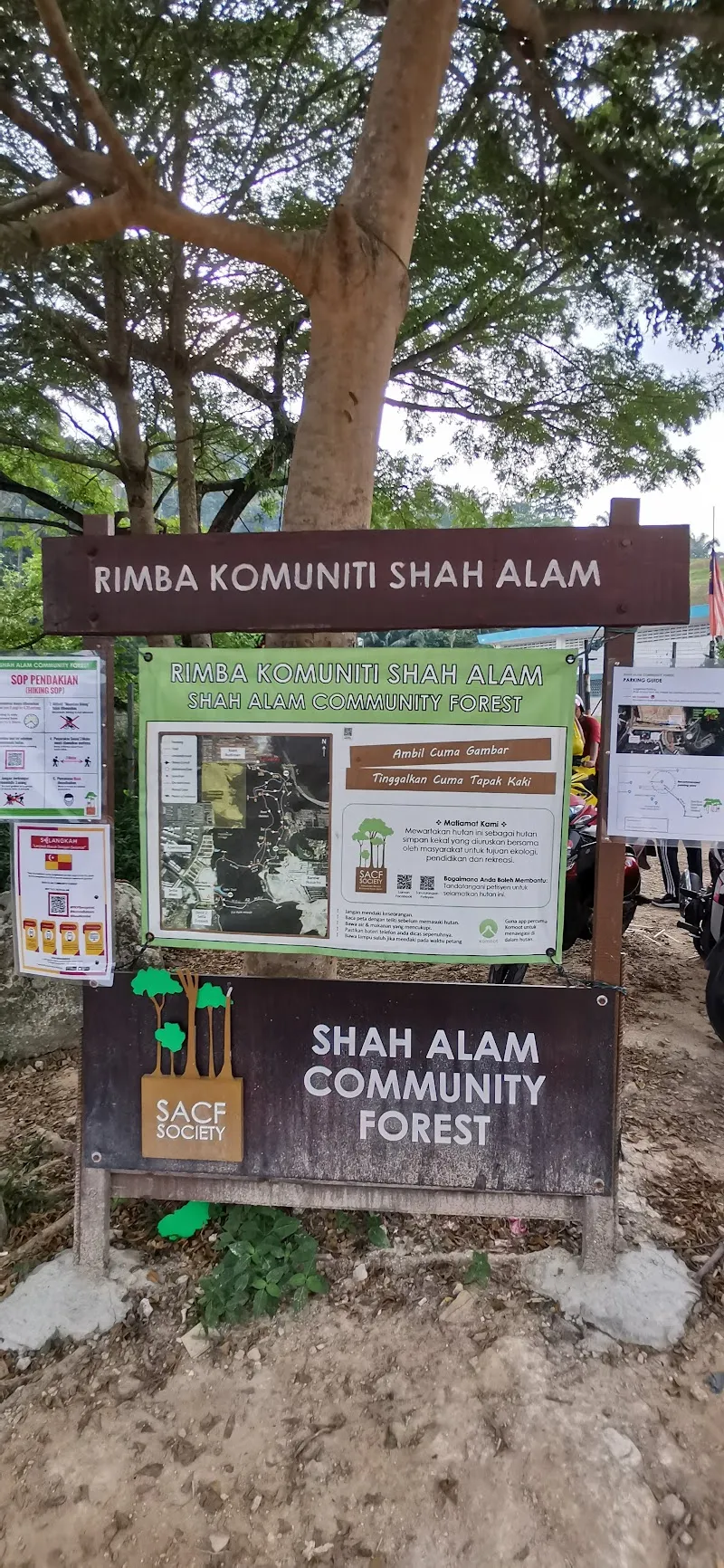 Shah Alam Community Forest Trail hiking area in Klang, SG