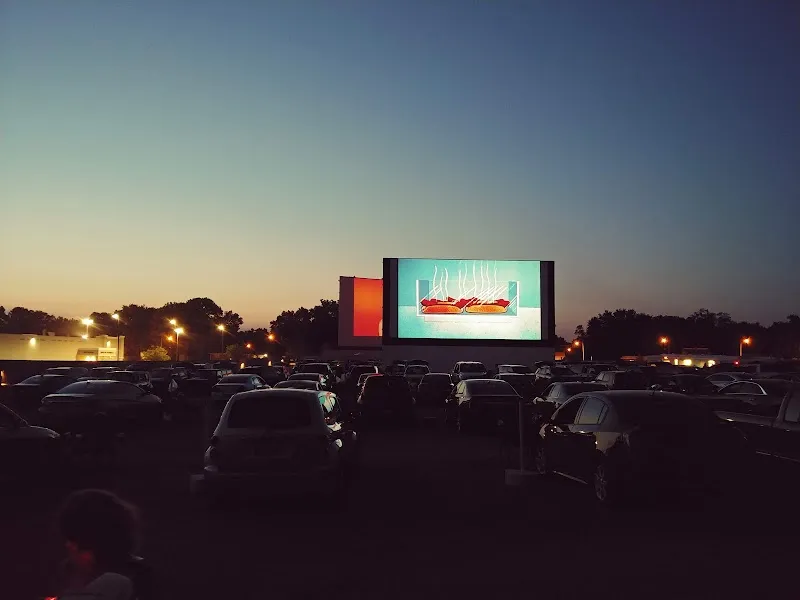 Skyview Drive-In movie theater in Belleville, IL