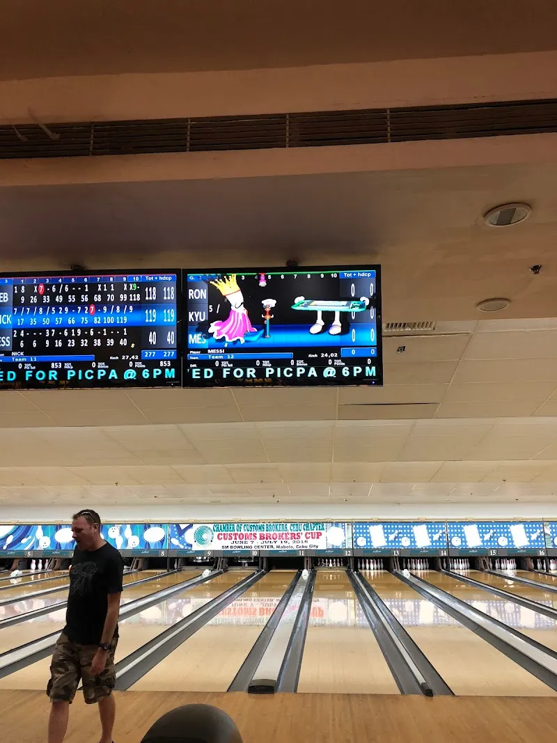 SM Bowling - SM City Cebu bowling alley in Cebu, CV